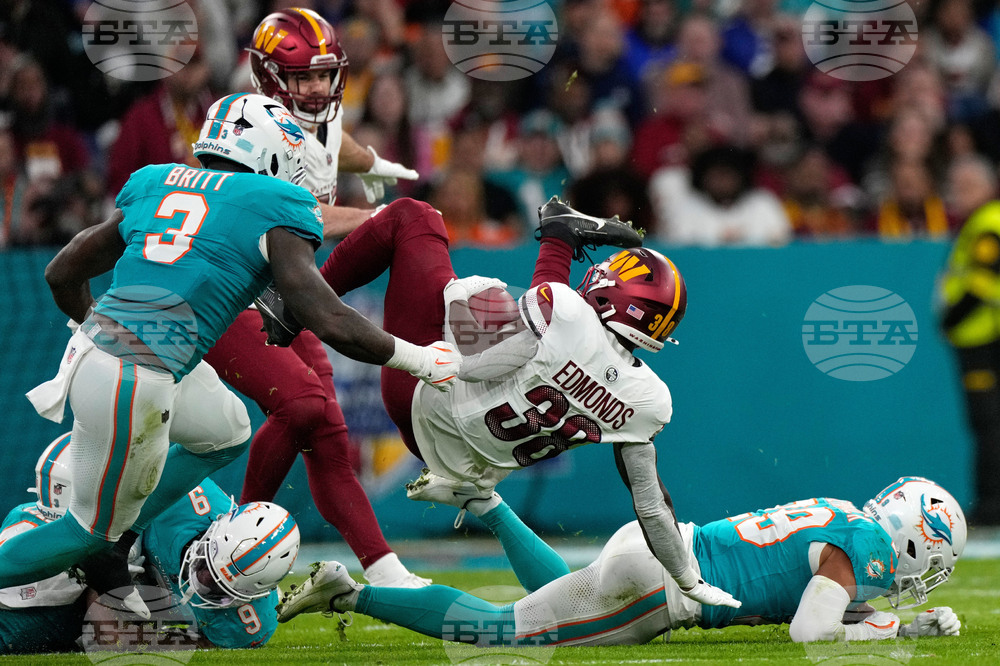 APTOPIX Commanders Dolphins Football