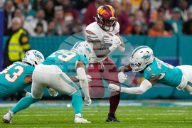 APTOPIX Commanders Dolphins Football