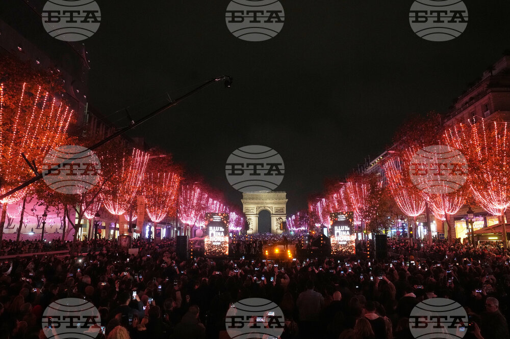 France Champs Elysees Lighting