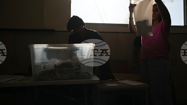 Избирателните секции в Чили затвориха