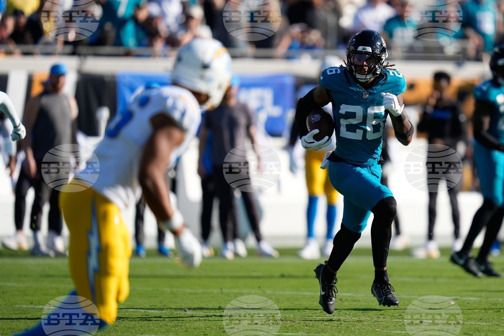 Chargers Jaguars Football