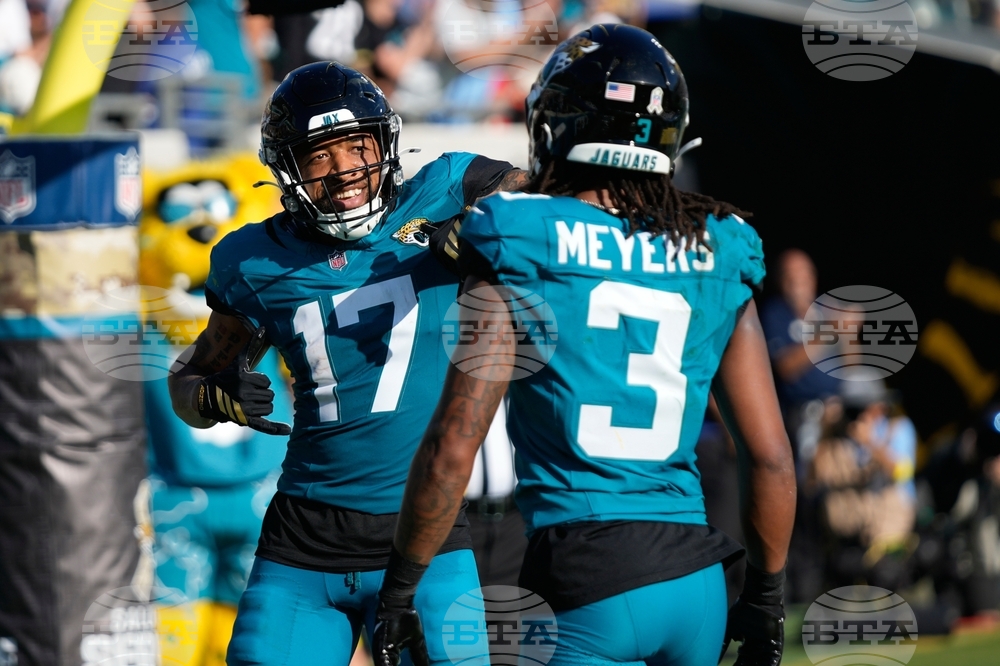 Chargers Jaguars Football