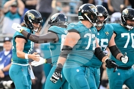 Chargers Jaguars Football