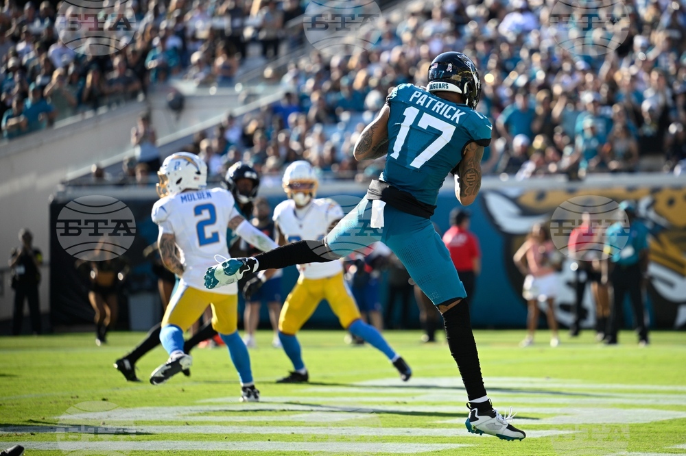 Chargers Jaguars Football