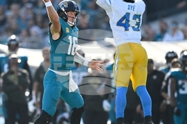 Chargers Jaguars Football
