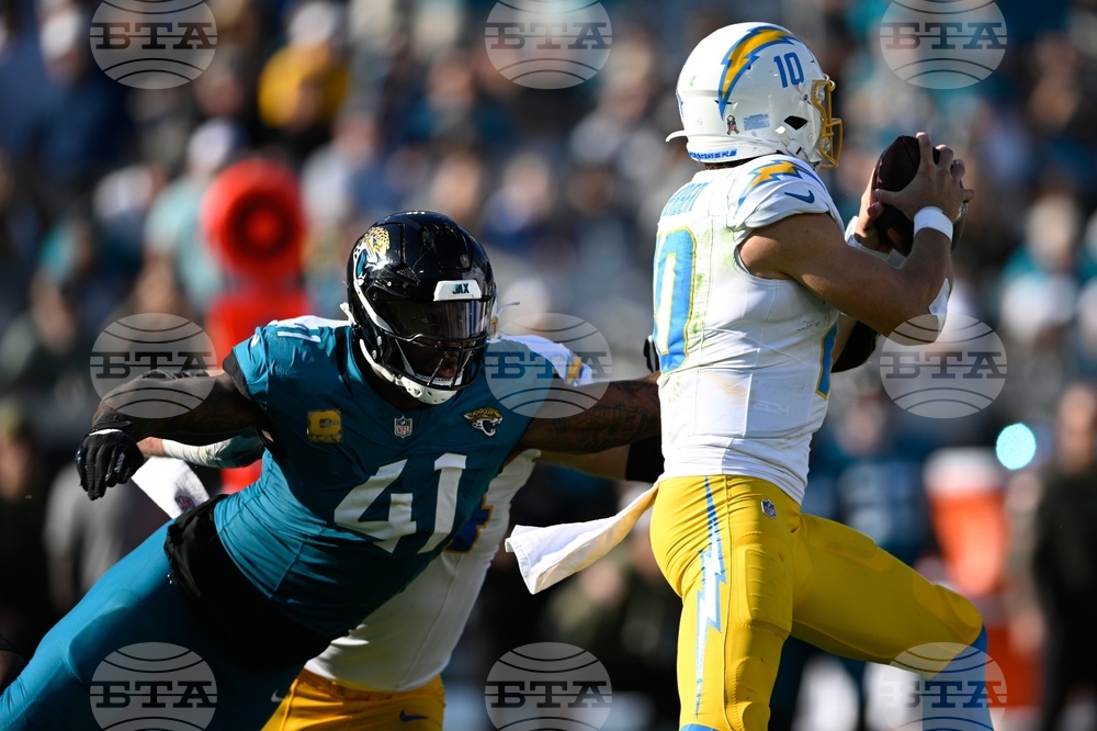 Chargers Jaguars Football