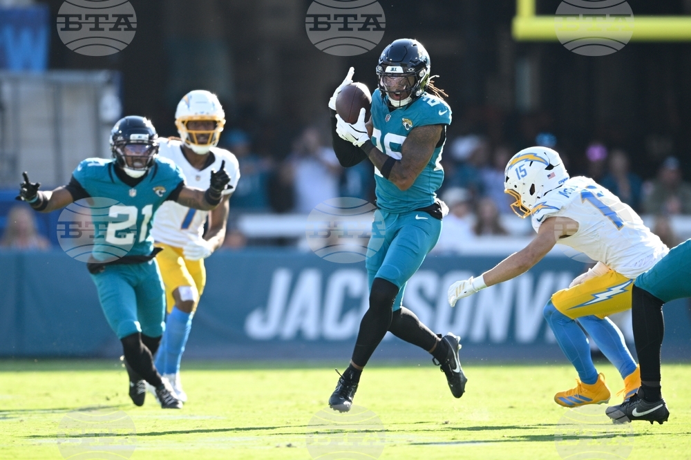 Chargers Jaguars Football