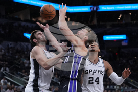 Kings Spurs Basketball
