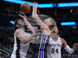 Kings Spurs Basketball