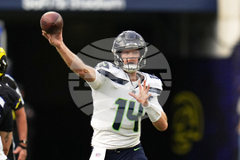 Seahawks Rams Football