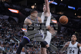Kings Spurs Basketball
