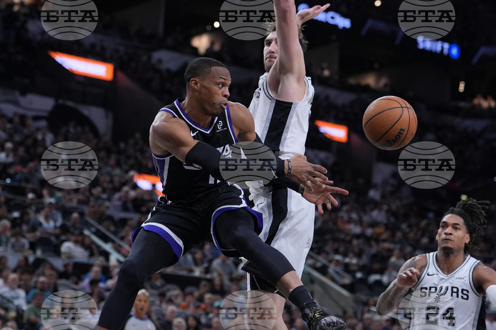 Kings Spurs Basketball