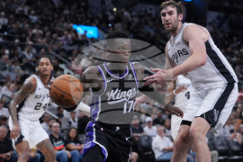 Kings Spurs Basketball