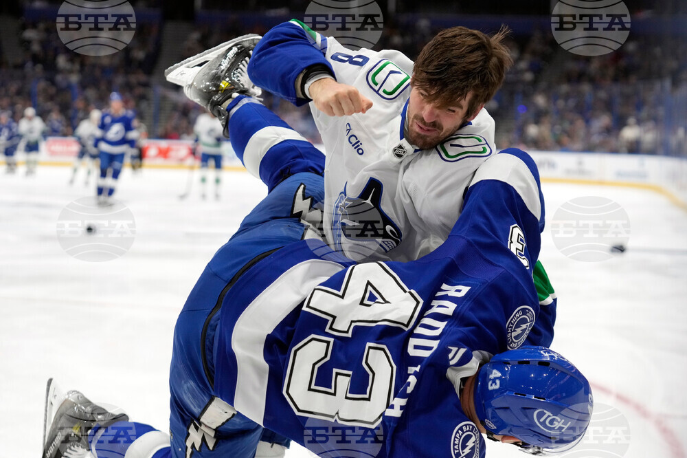 APTOPIX Canucks Lightning Hockey