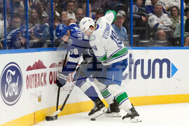 Canucks Lightning Hockey