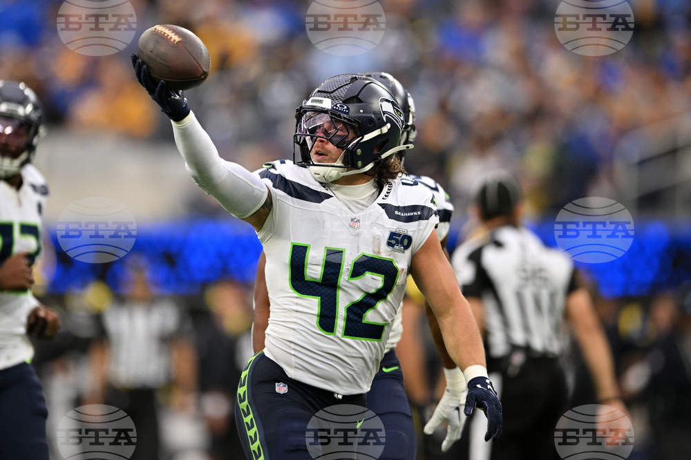 Seahawks Rams Football