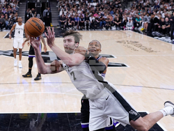 Kings Spurs Basketball