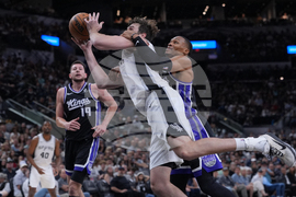 Kings Spurs Basketball