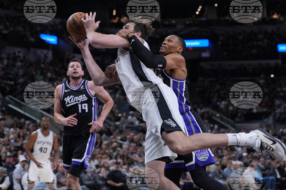 Kings Spurs Basketball