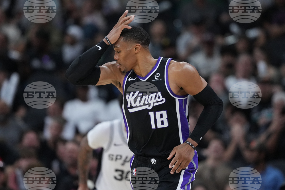 Kings Spurs Basketball