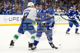 Canucks Lightning Hockey