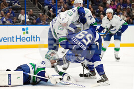 Canucks Lightning Hockey