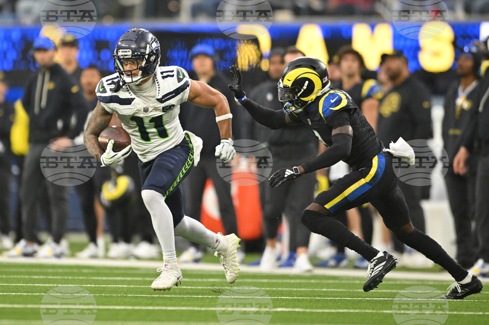 Seahawks Rams Football