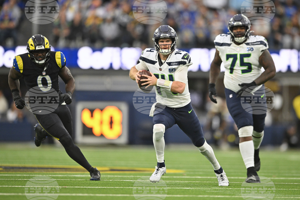 Seahawks Rams Football