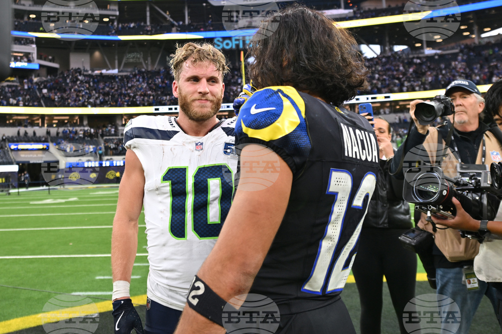 Seahawks Rams Football