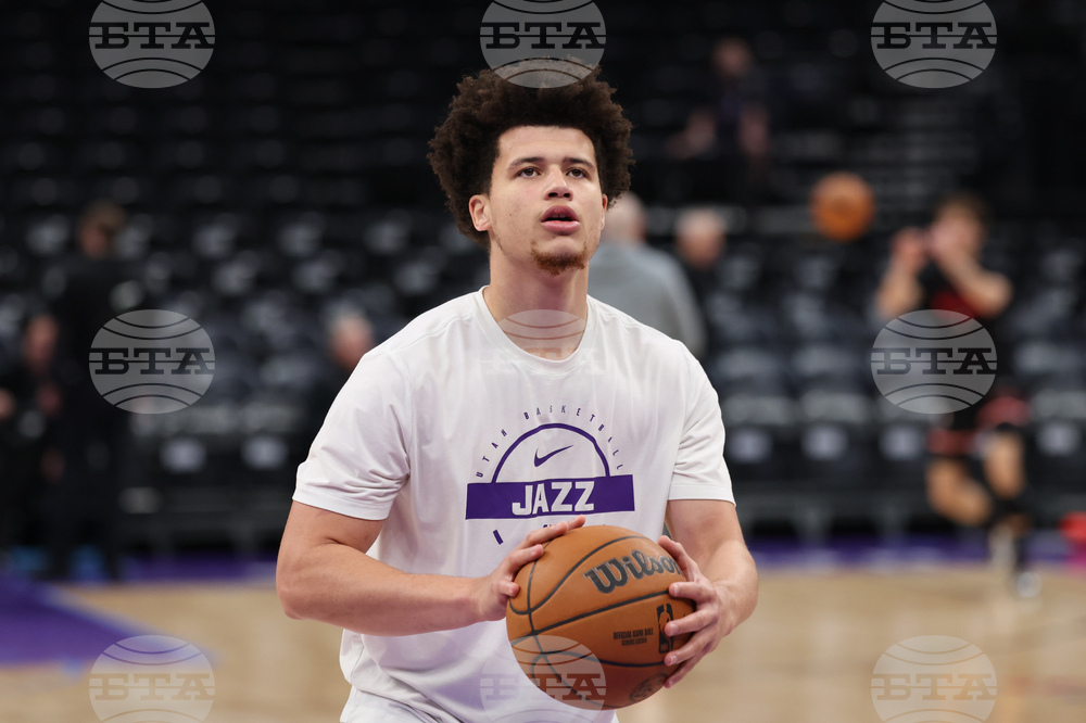 Bulls Jazz Basketball