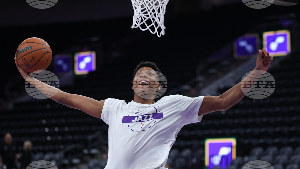 Bulls Jazz Basketball