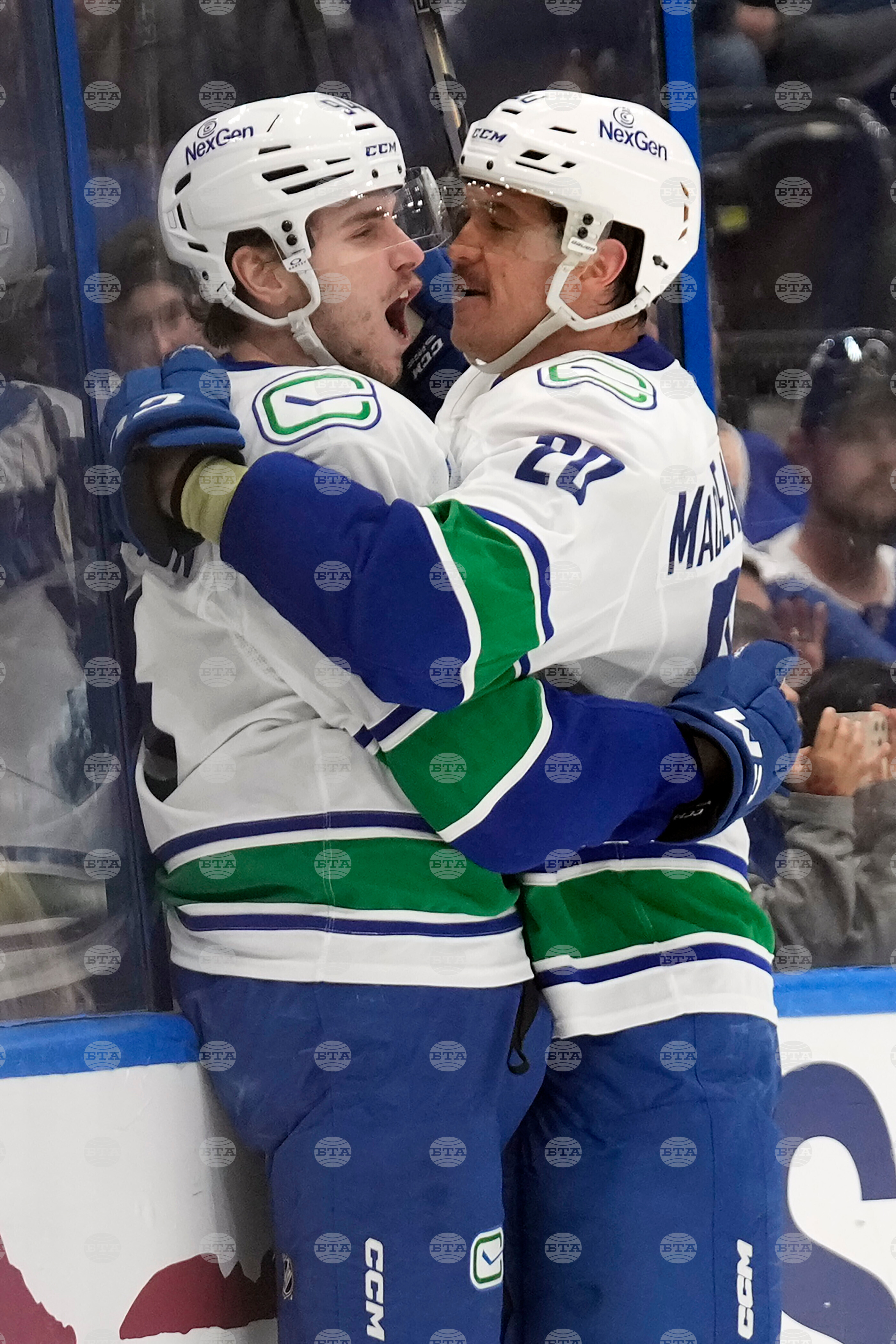 Canucks Lightning Hockey