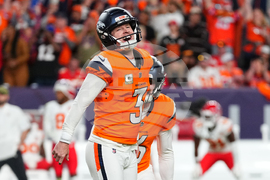 Chiefs Broncos Football