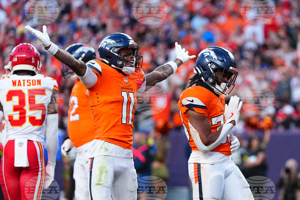 APTOPIX Chiefs Broncos Football