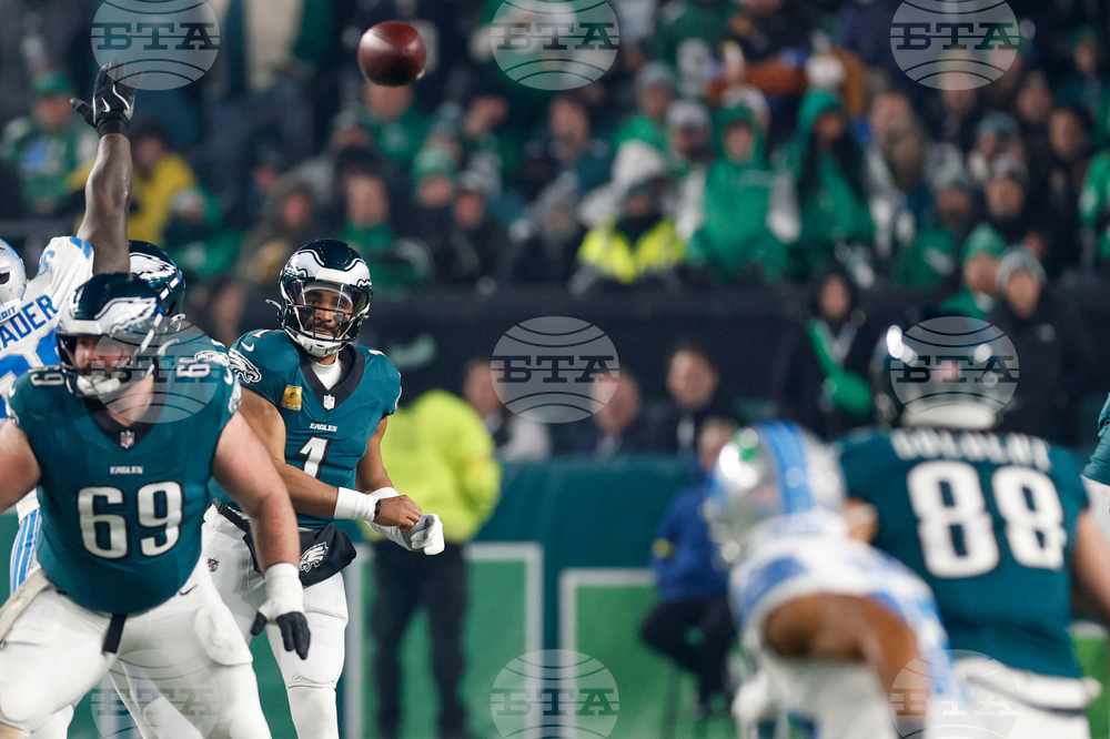 Lions Eagles Football