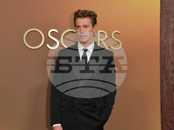 16th Governors Awards - Arrivals