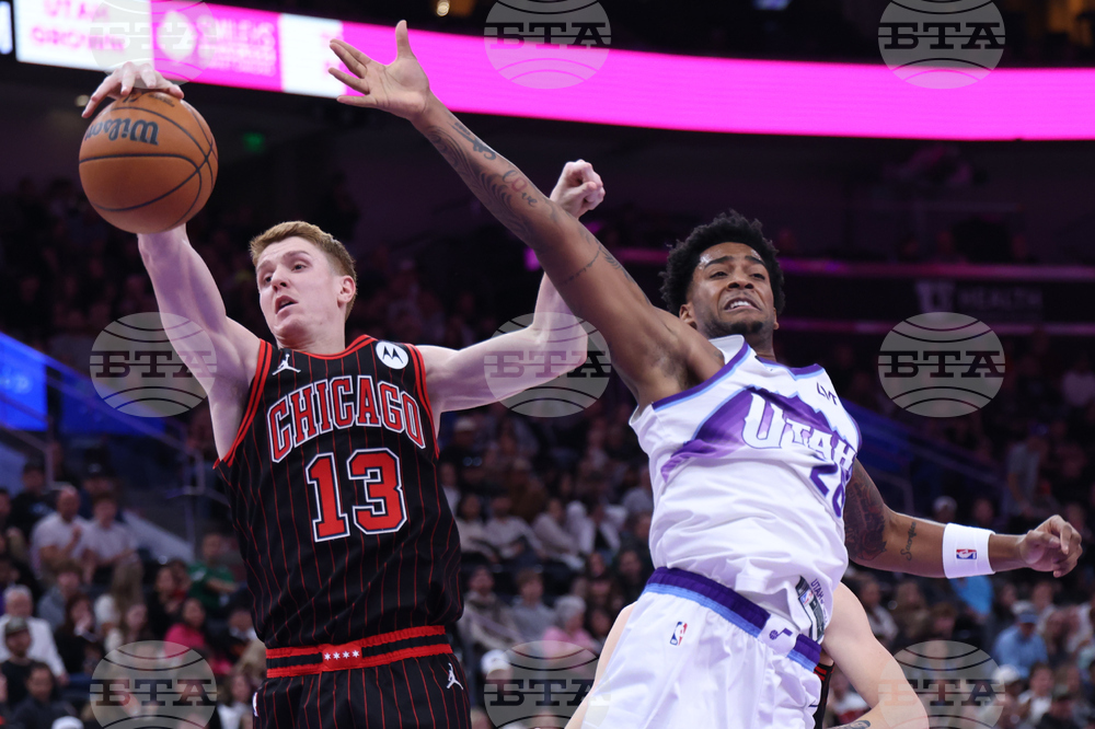 Bulls Jazz Basketball