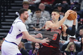 Bulls Jazz Basketball