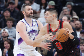 Bulls Jazz Basketball