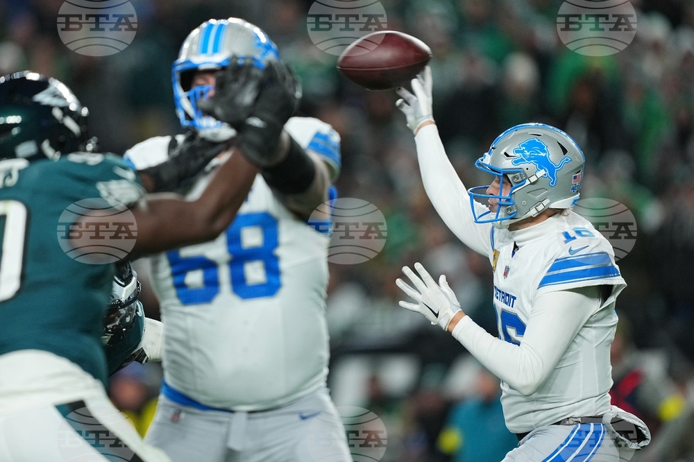 Lions Eagles Football