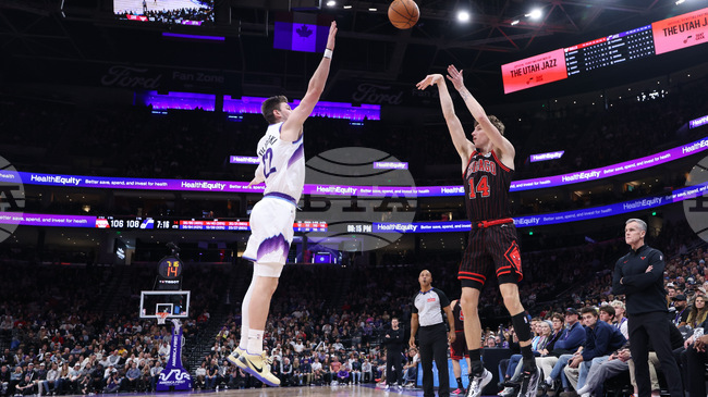 Юта Джаз достигна 150 точки в победата над Чикаго Булс след продължения в НБА