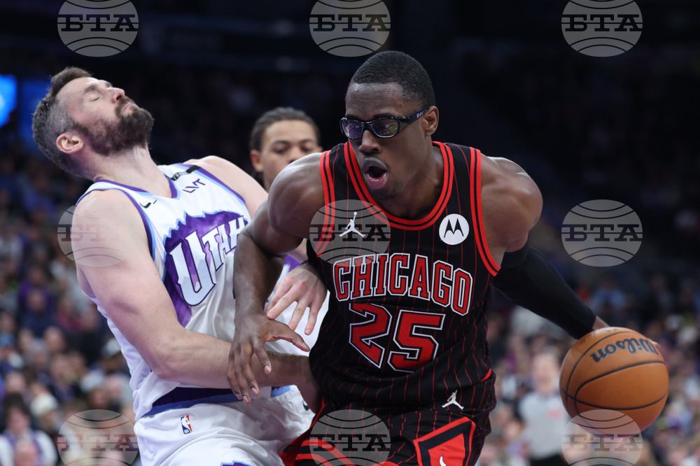 Bulls Jazz Basketball