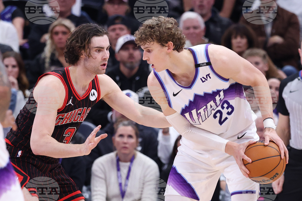 Bulls Jazz Basketball