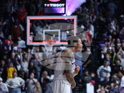 Bulls Jazz Basketball