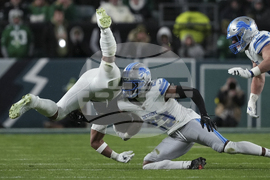 APTOPIX Lions Eagles Football