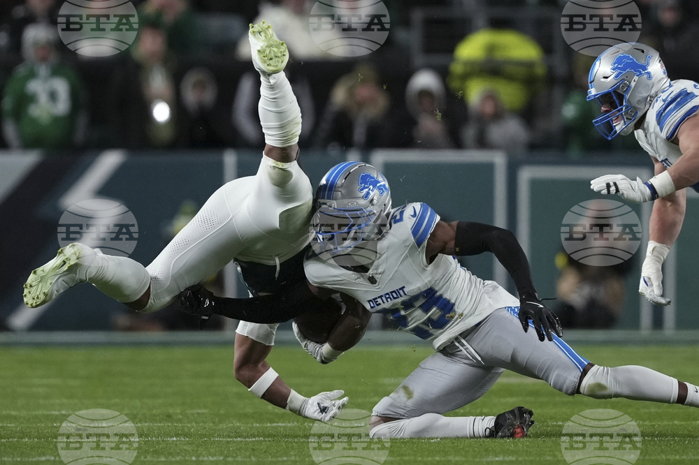 APTOPIX Lions Eagles Football