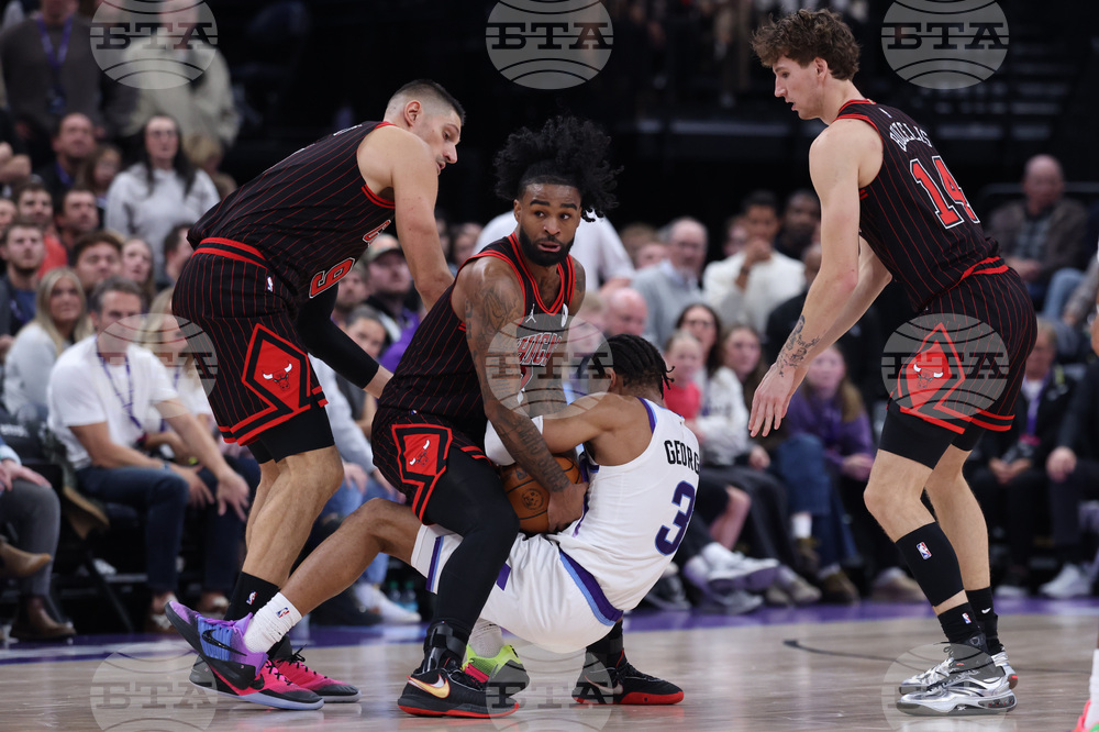 Bulls Jazz Basketball