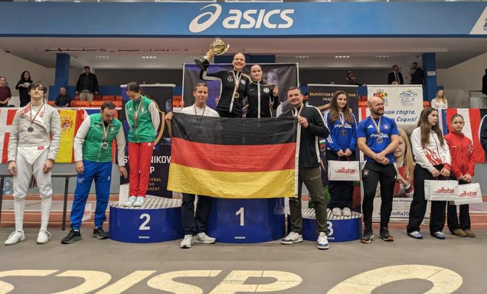 Ralitsa Gadzheva Wins Silver in Individual Event at Svechnikov Cup International Fencing Tournament