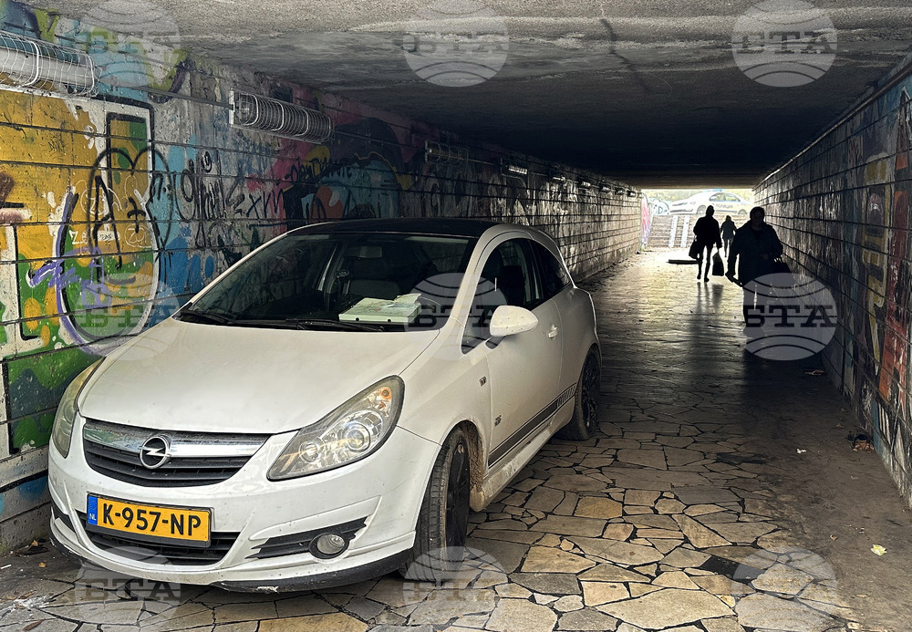 Варна - пешеходен подлез - автомобил