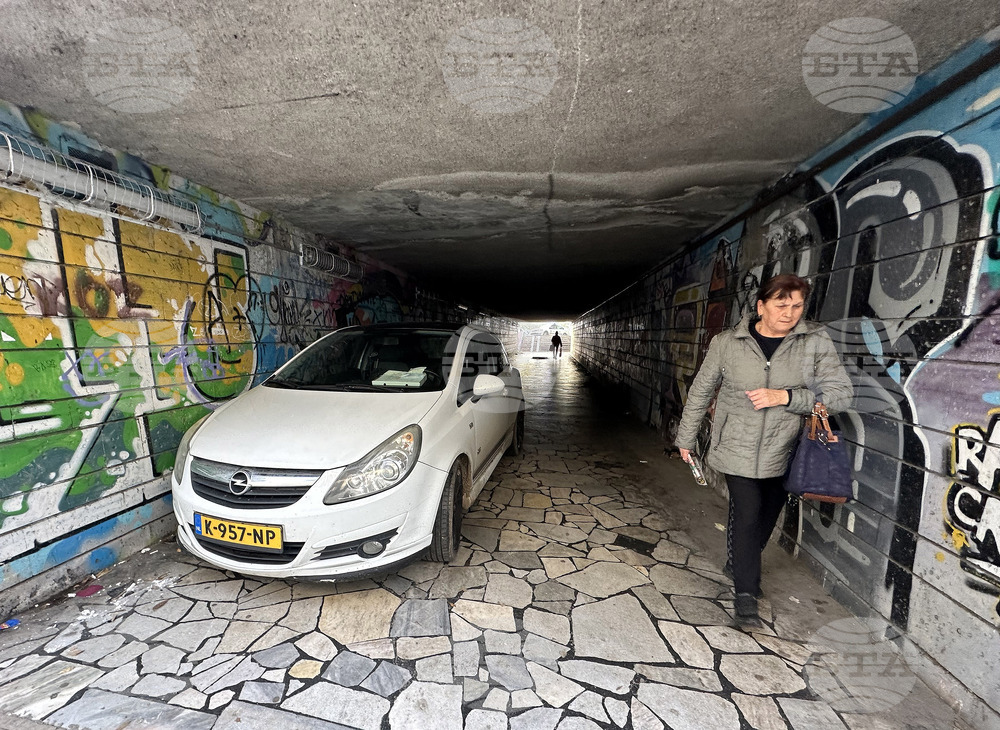 Варна - пешеходен подлез - автомобил